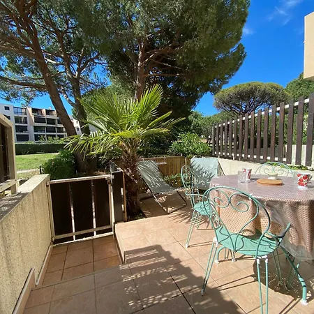 Sol-y-days Amigos, 4 Couchages En Rez-de-jardin, Avec Grande Terrasse Et Parking, à 250m De La Appartamento Le Grau-du-Roi