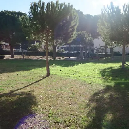 Apartment Sol-y-days Amigos: Garden-level With Terrace Near Le Grau-du-Roi