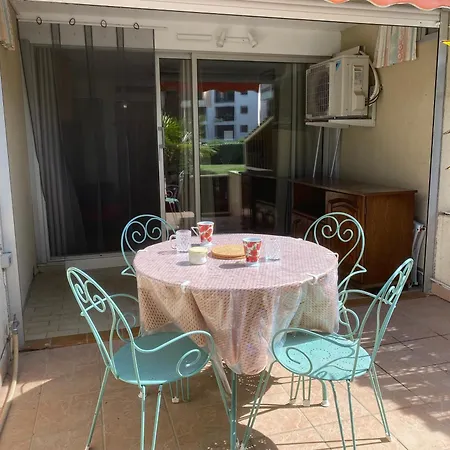 Sol-y-days Amigos: Garden-level With Terrace Near Apartment